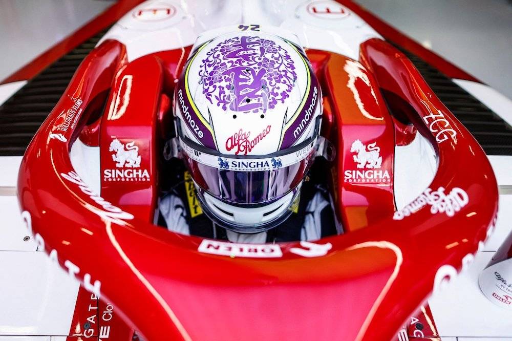 迈凯伦鏖战红牛二队，周冠宇扛起全队