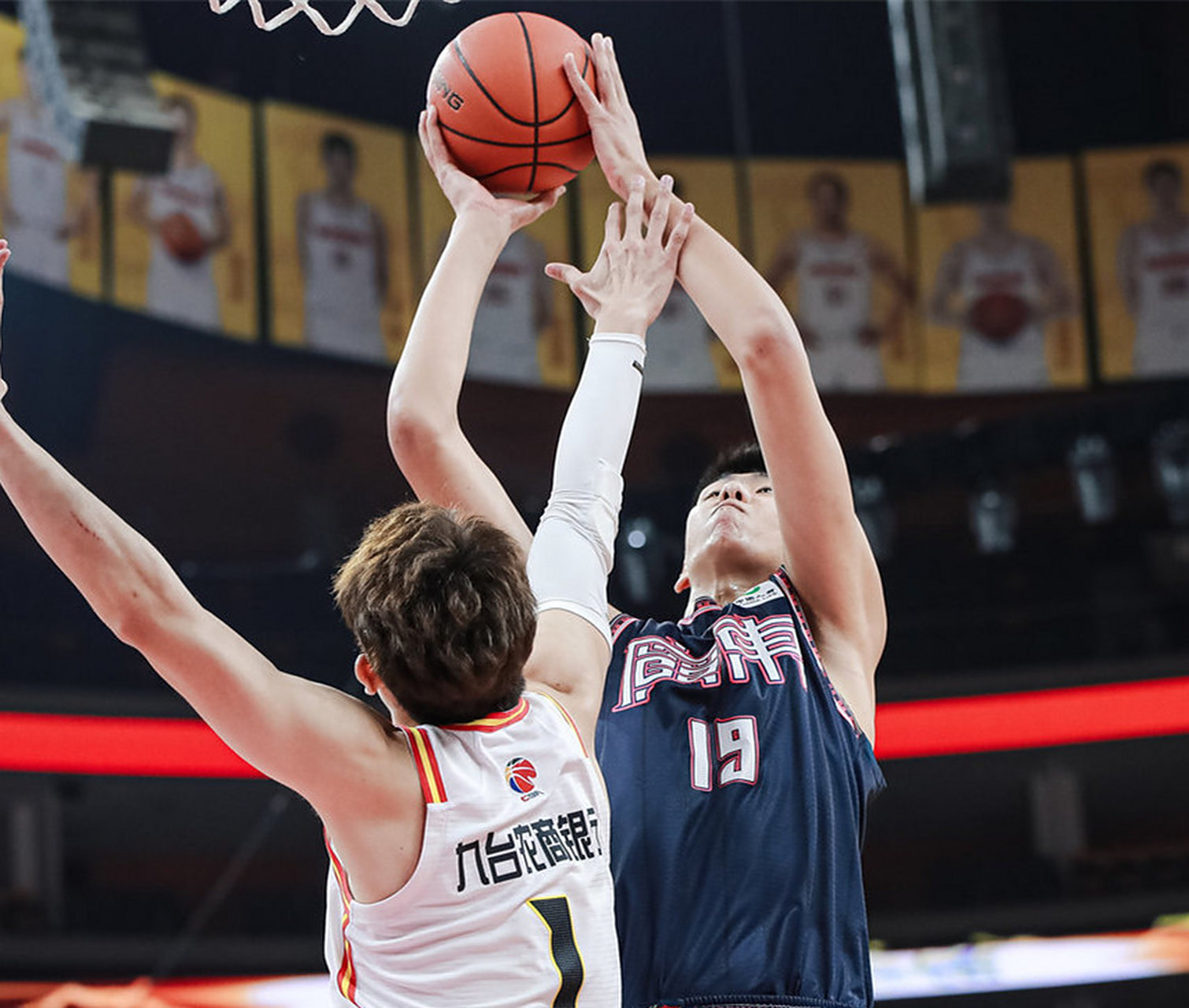 山西队碾压魔术，易建联带队取胜