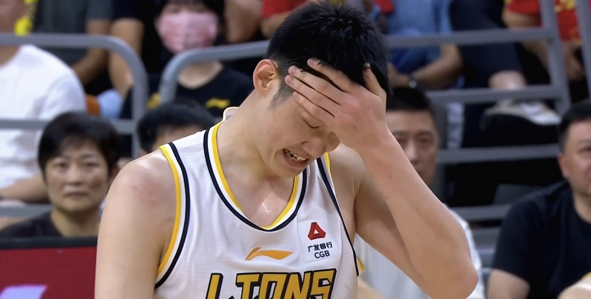 辽宁队横扫四川队，胡金秋关键制胜
