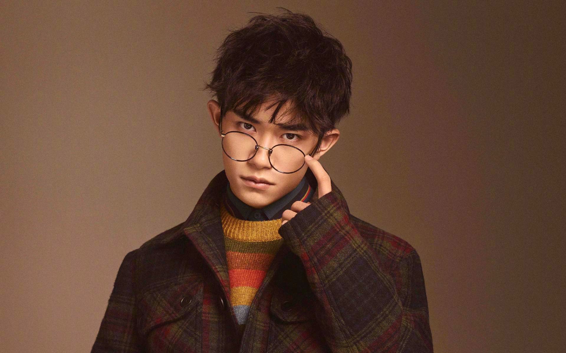 爱游戏入口-双线并进，绿茵场与乒乓球台共奏逆转狂想曲