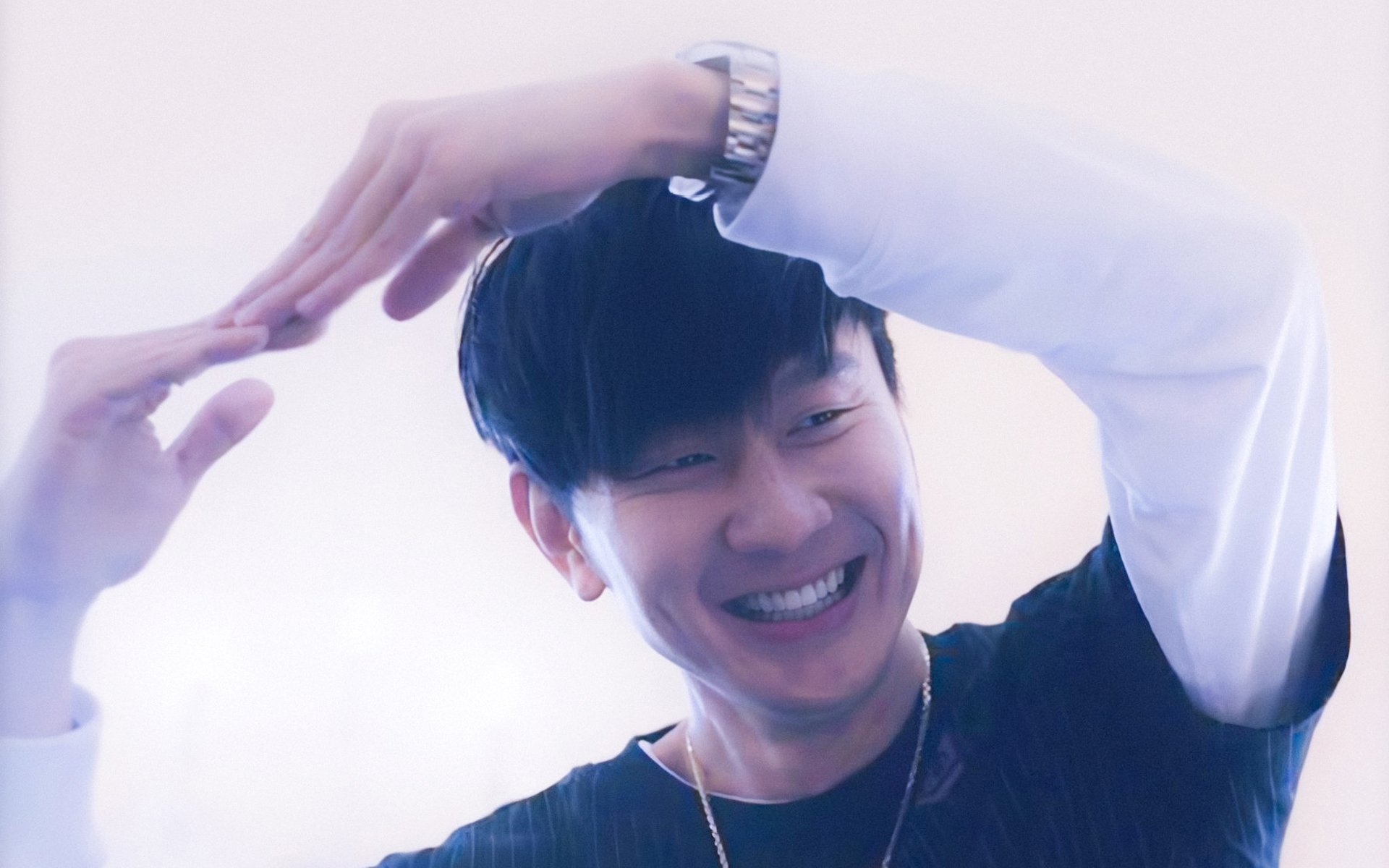 团队风暴与个人火焰，加纳横扫突尼斯与福登成为关键先生的足球双重奏