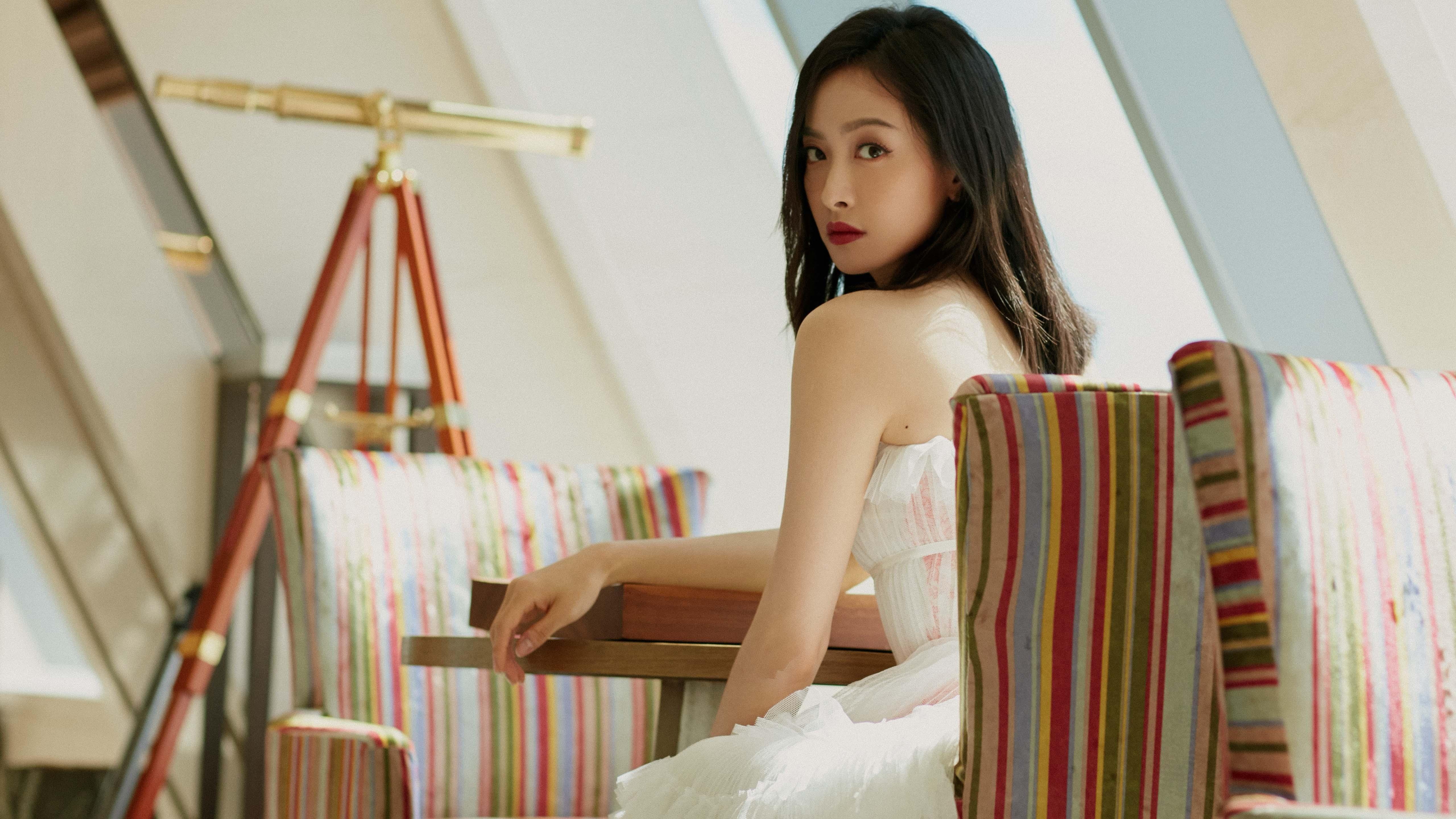 风暴之夜，恩比德制胜一击，活塞逆袭雄鹿的战术解析